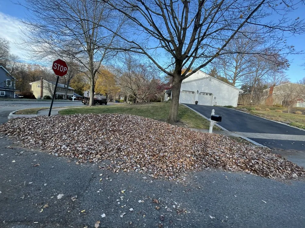 Expert lawn mowing service in Denville, NJ - Dolce Landscaping