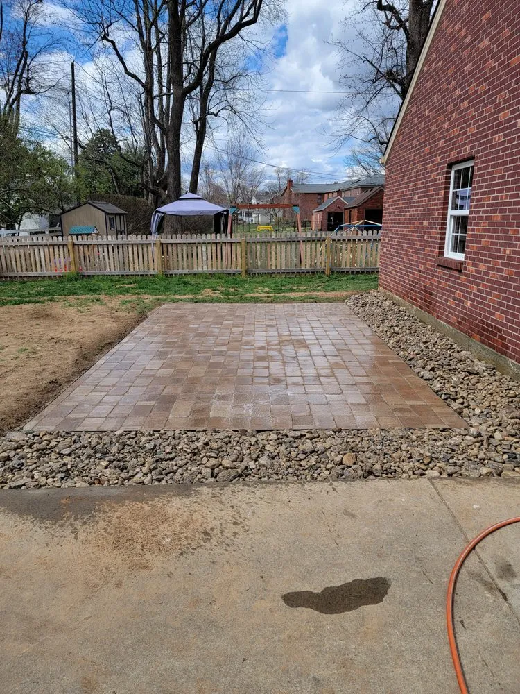 Top-rated yard cleanup service with custom design in Louisville, KY by Doleman Services