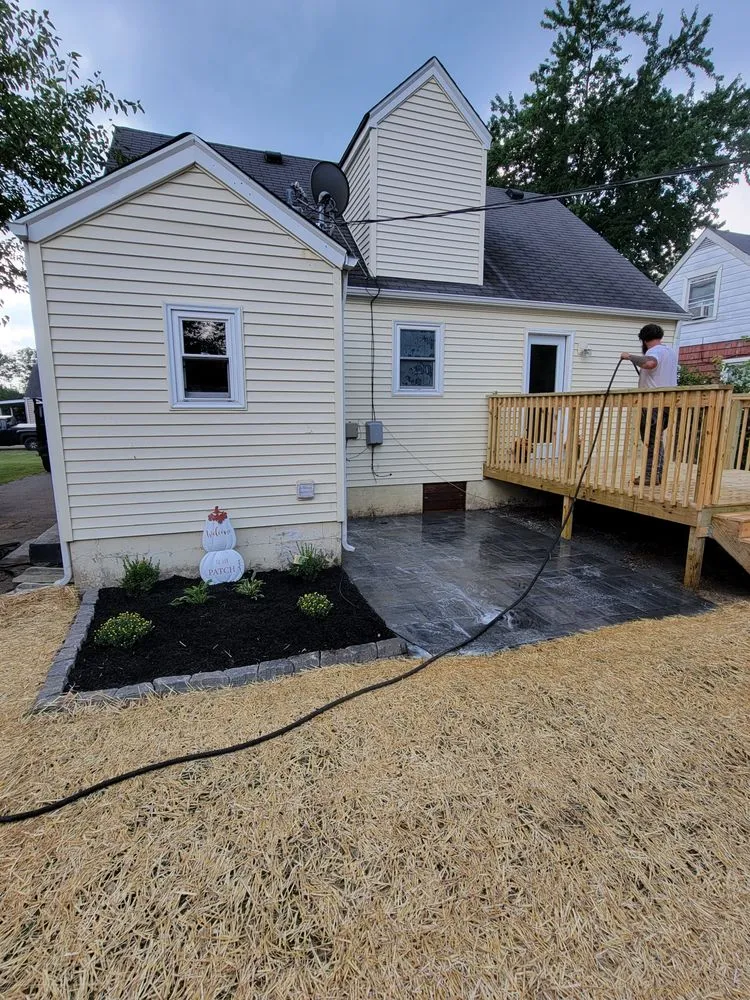 Custom landscape design in Louisville, KY by Doleman Services