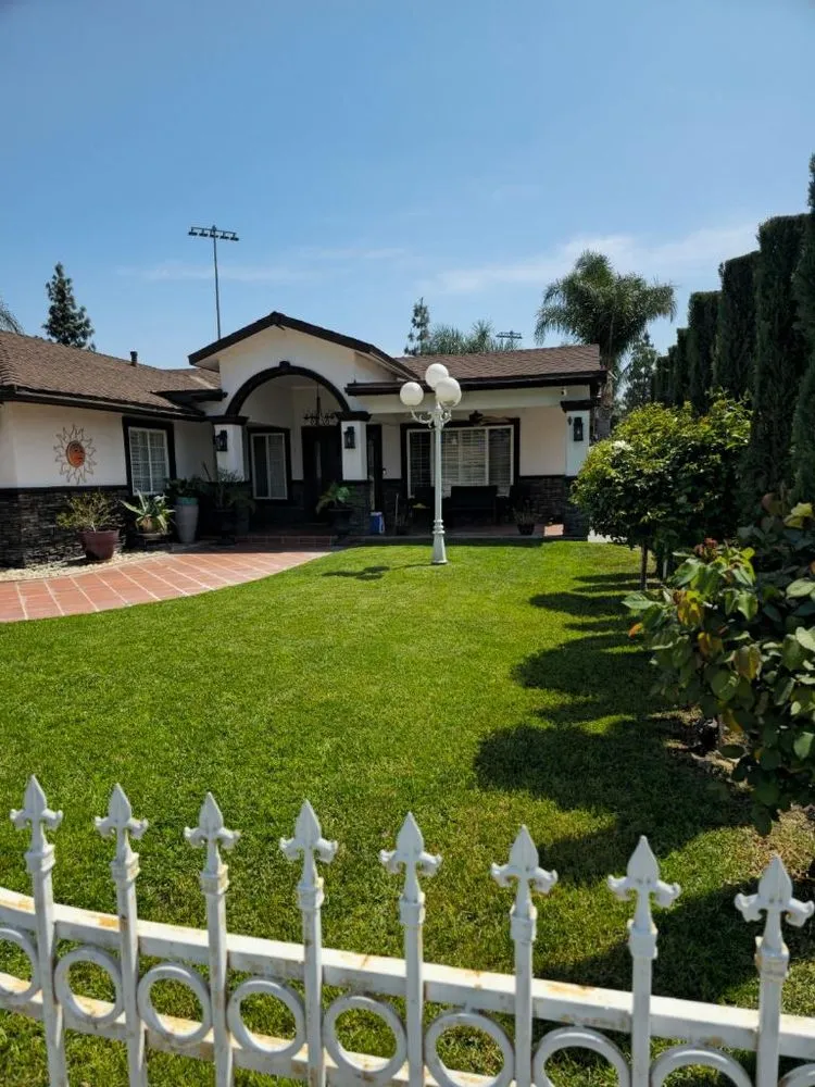 Expert lawn care service experts serving La Verne, CA - Dom Legend Lawn Care
