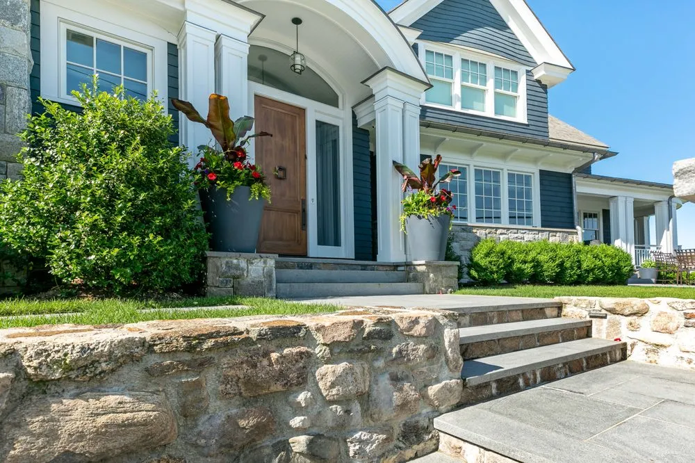 Custom lawn mowing service in New Rochelle, NY - Domenick Bulfamante and Sons