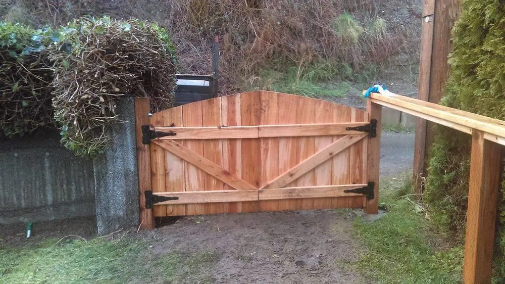 Affordable yard maintenance with custom design in Belfair, WA by Domingo Landscaping Maintenance Service