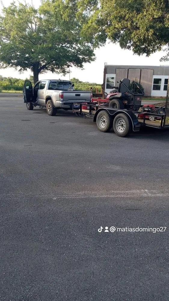 Reliable lawn mowing service for beautiful yards across Chattanooga, TN - Domingo Lawn care