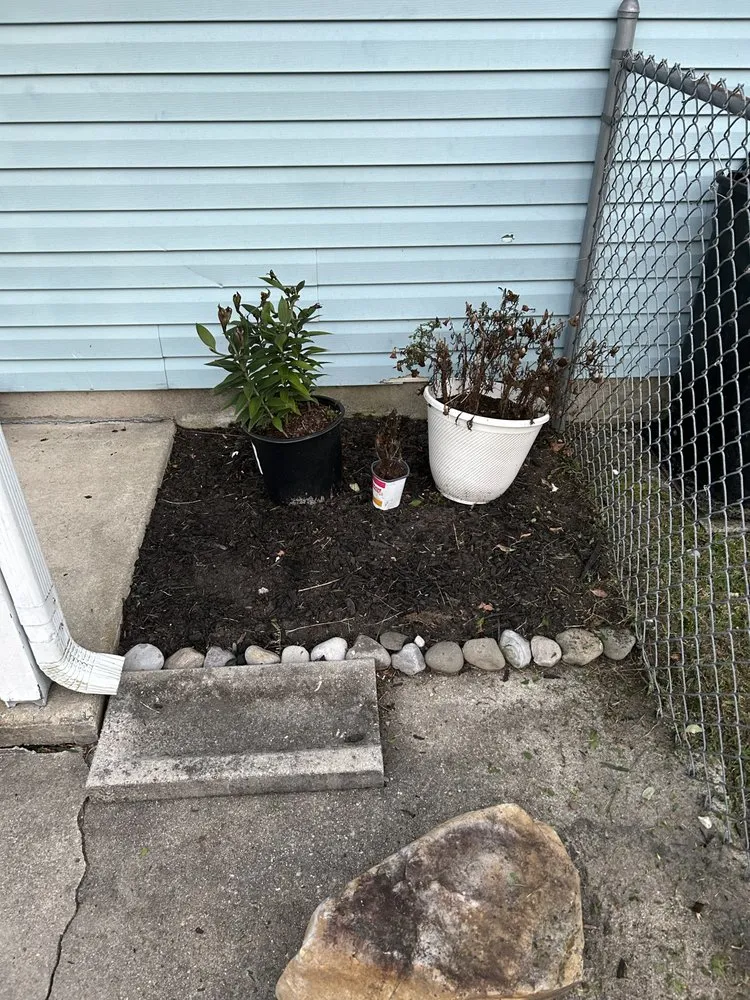 Custom lawn care service in Camden, NJ by Dominguez 4 Landscaping