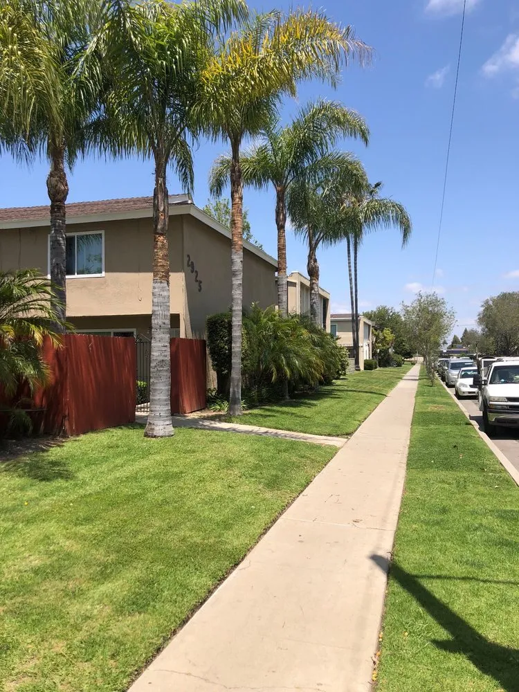 Expert lawn care service for beautiful yards across Costa Mesa, CA - Dominguez Gardening