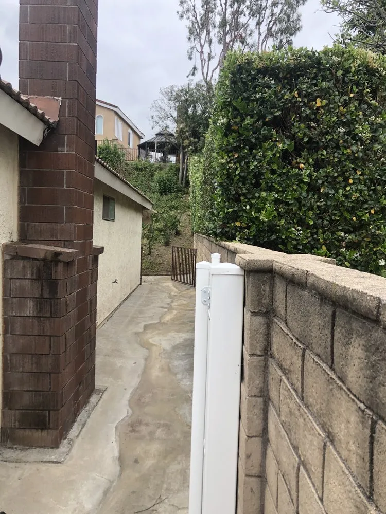 Local lawn mowing service in Costa Mesa, CA - Dominguez Gardening