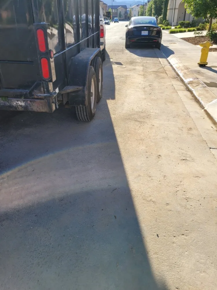Reliable yard cleanup service in Panorama City, CA by Dominguez Gardening Maintenance