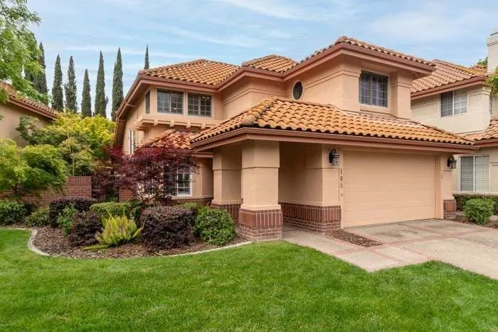 Affordable landscape design for year-round maintenance in Sacramento, CA by Dominguez Landscape Service