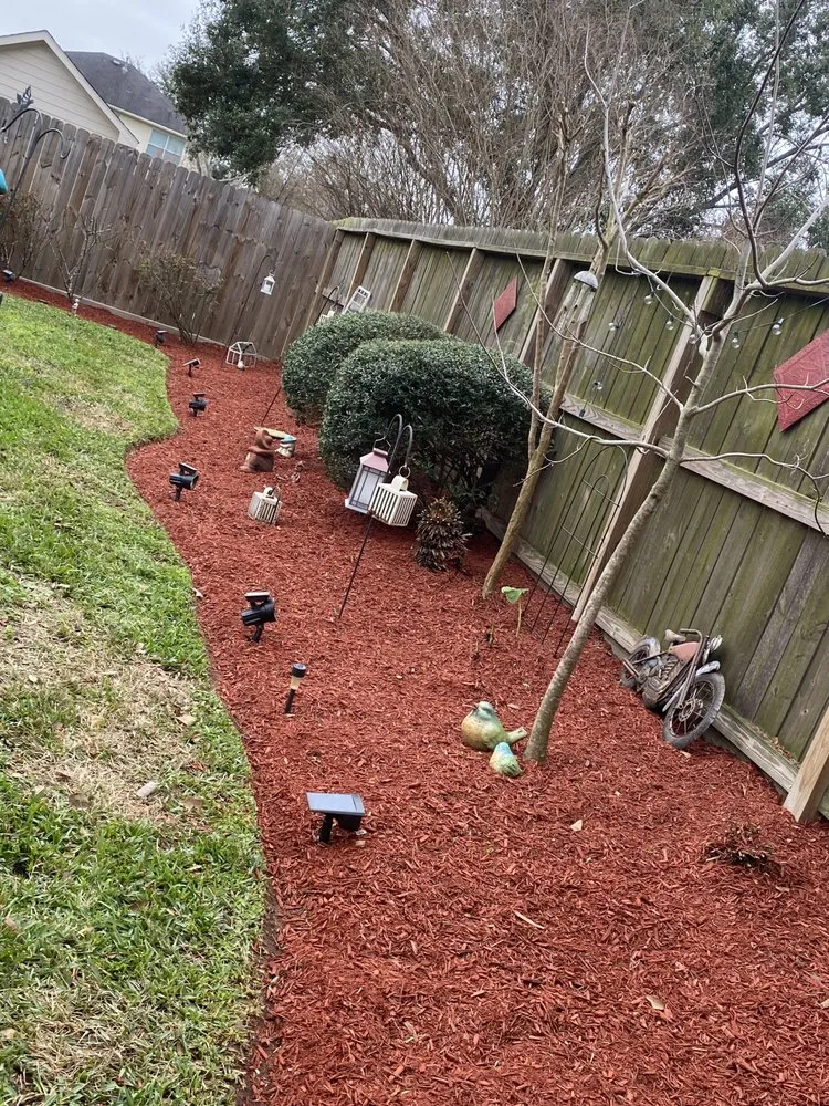 Expert garden landscaping in Houston, TX by Dominguez Landscaping
