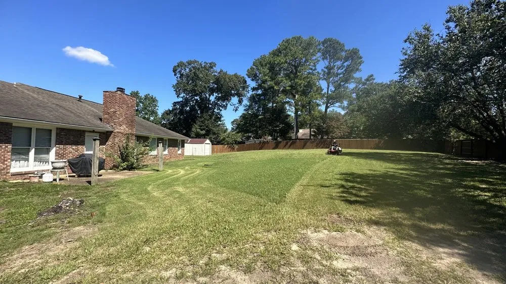 Local residential landscaping in Columbus, GA by Dominguez Lawn & Landscape