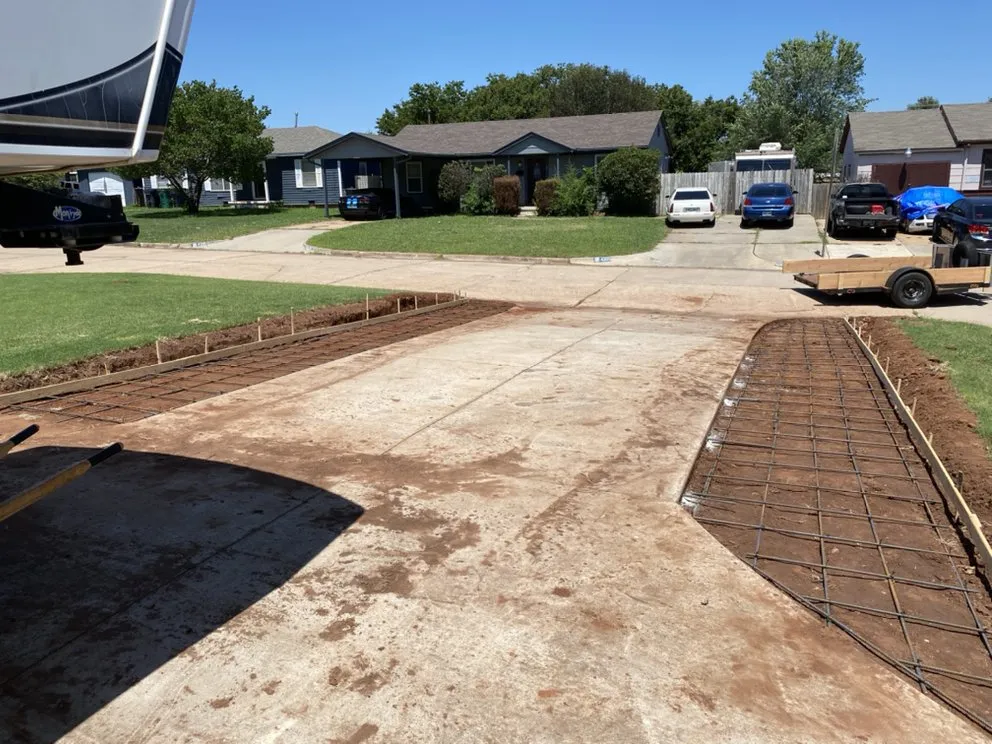 Expert lawn care service in Del City, OK by Dominicks Landscapes