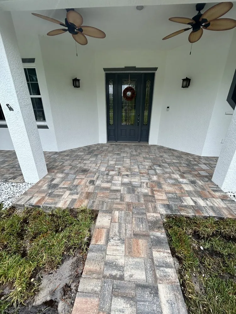Top-rated yard maintenance with custom design across Melbourne, FL - Dominion Pavers