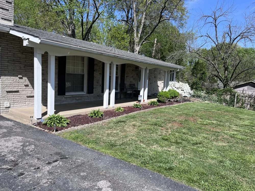 Expert outdoor landscaping experts serving St. Louis, MO - Domo & CR Contracting