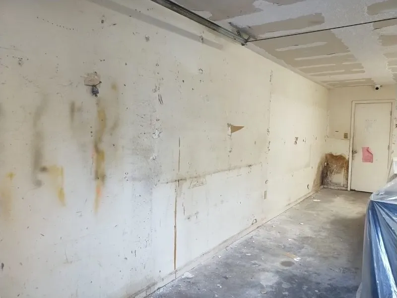 Reliable yard cleanup service experts serving St. Louis, MO - Domo & CR Contracting