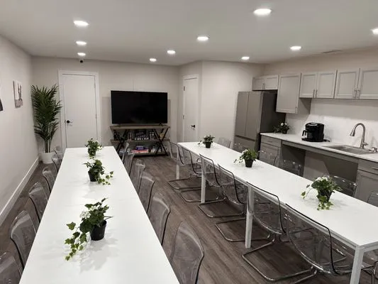 Domo & CR Contracting Logo