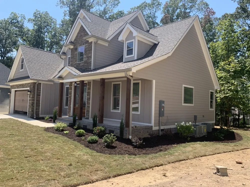 Top-rated lawn care service for year-round maintenance in Chattanooga, TN by Don Cele Landscaping