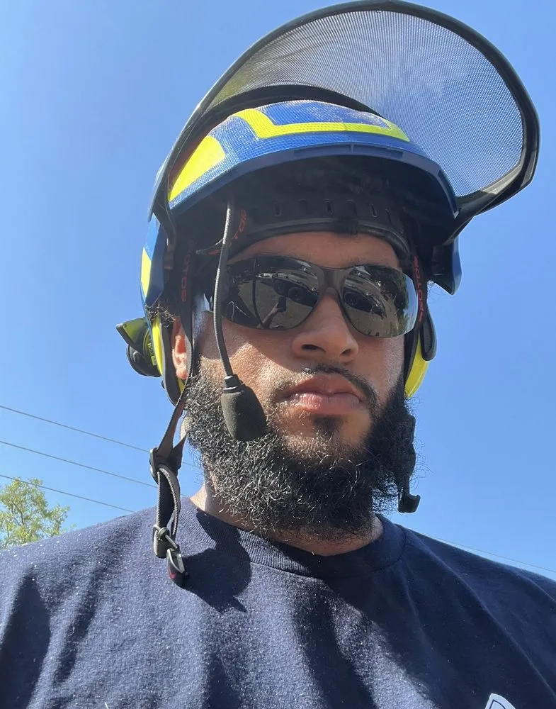 Affordable yard maintenance experts serving Tampa, FL - Don Chulos Landscaping