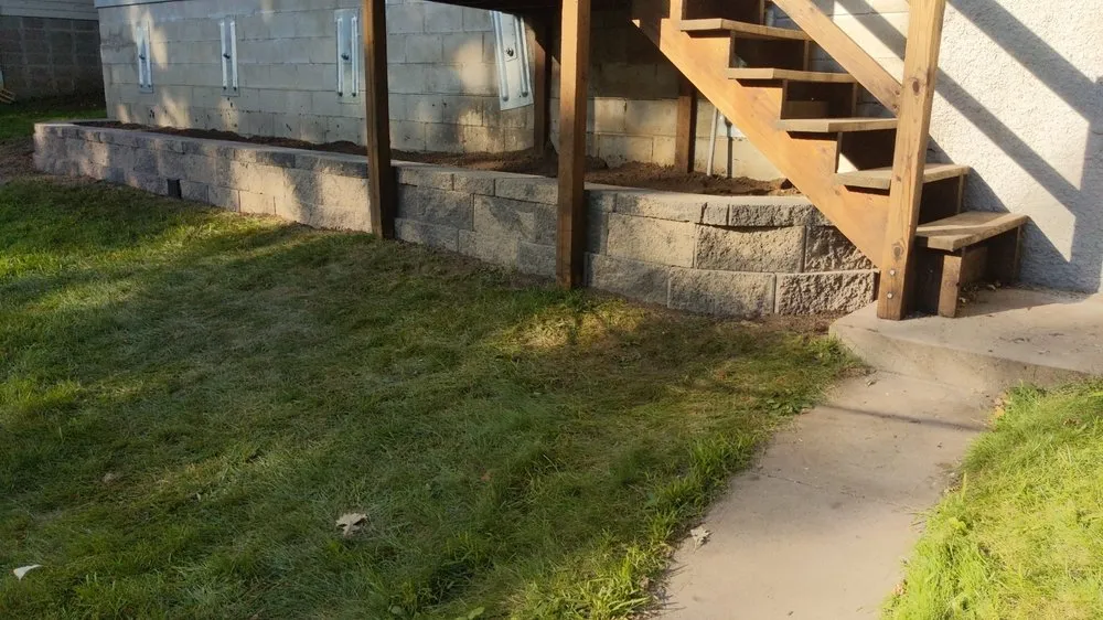 Local residential landscaping for year-round maintenance in Saint Cloud, MN by Don Green's Dirt Service