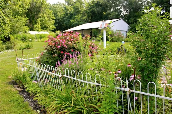 Expert landscape design for beautiful yards in Florence, KY by Don Maddox Lawn Care