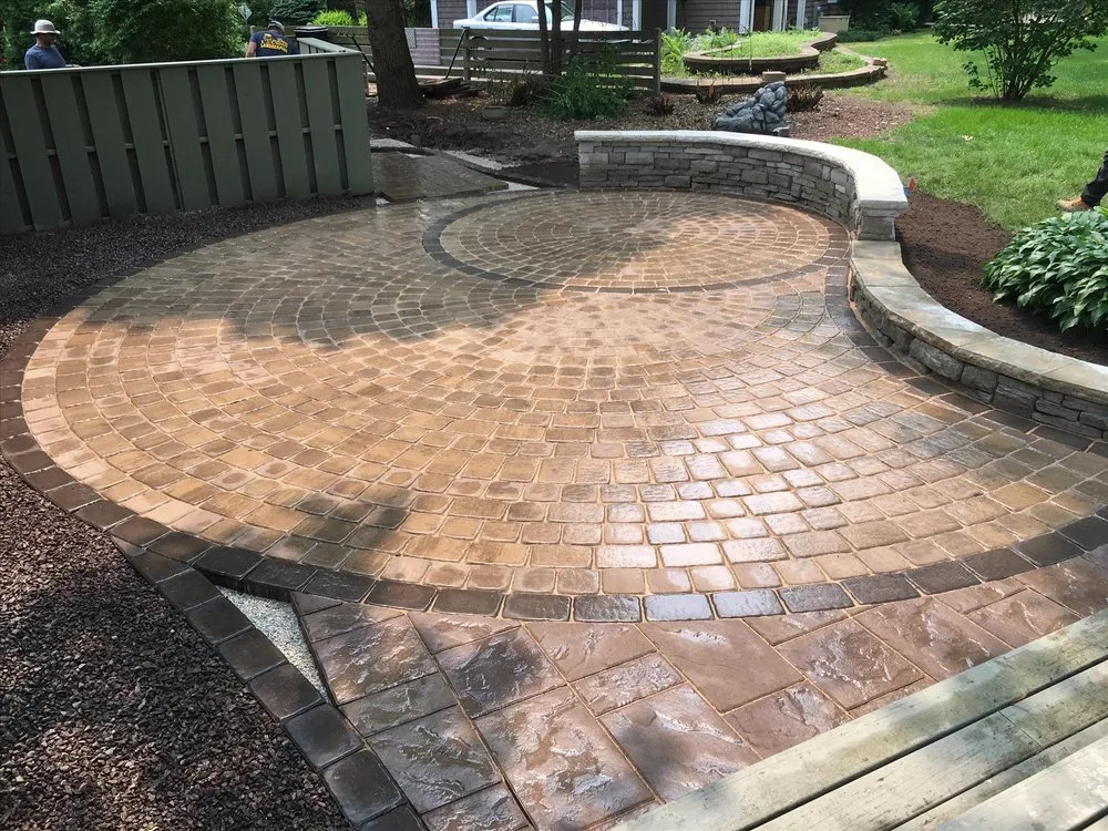 Top-rated landscaping services in Galesburg, IL by Don Owen Landscaping