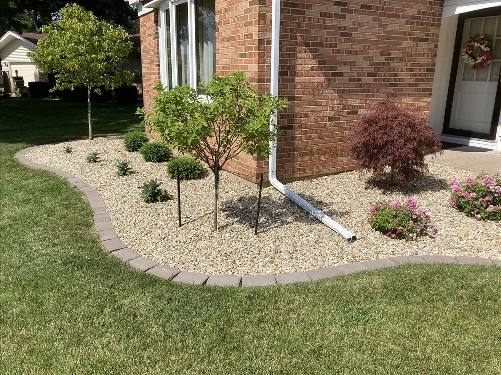 Top-rated garden landscaping for year-round maintenance across Galesburg, IL - Don Owen Landscaping