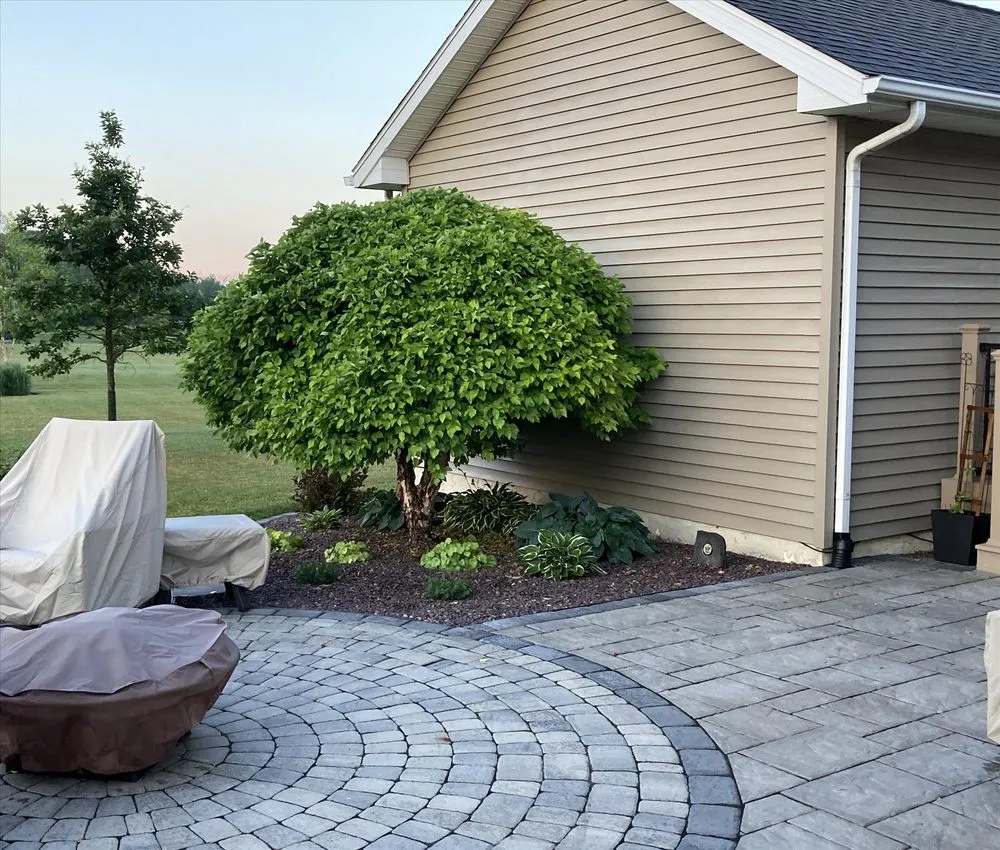 Professional residential landscaping in Galesburg, IL by Don Owen Landscaping