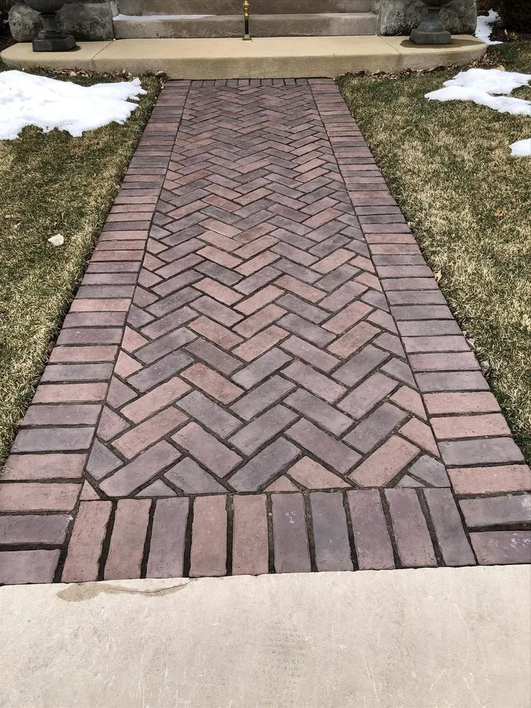 Custom outdoor landscaping experts serving Galesburg, IL - Don Owen Landscaping