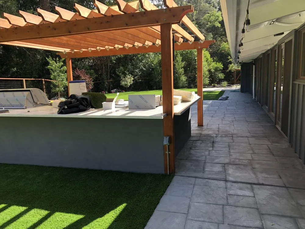 Custom outdoor landscaping in Oakland, CA - Don Ricardo Landscaping & Maintenance