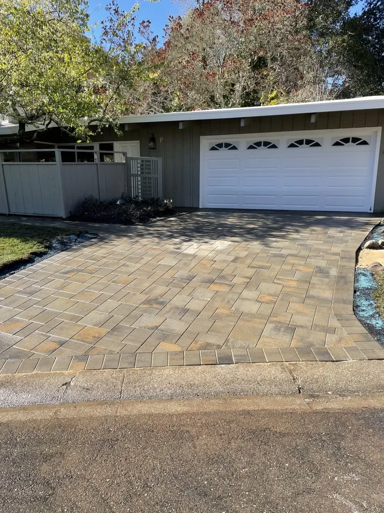 Reliable landscaping services with custom design in Oakland, CA by Don Ricardo Landscaping & Maintenance