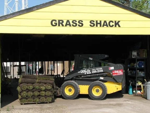 Expert landscape design with custom design in Des Moines, IA by Don White & Son Sodding Contractors