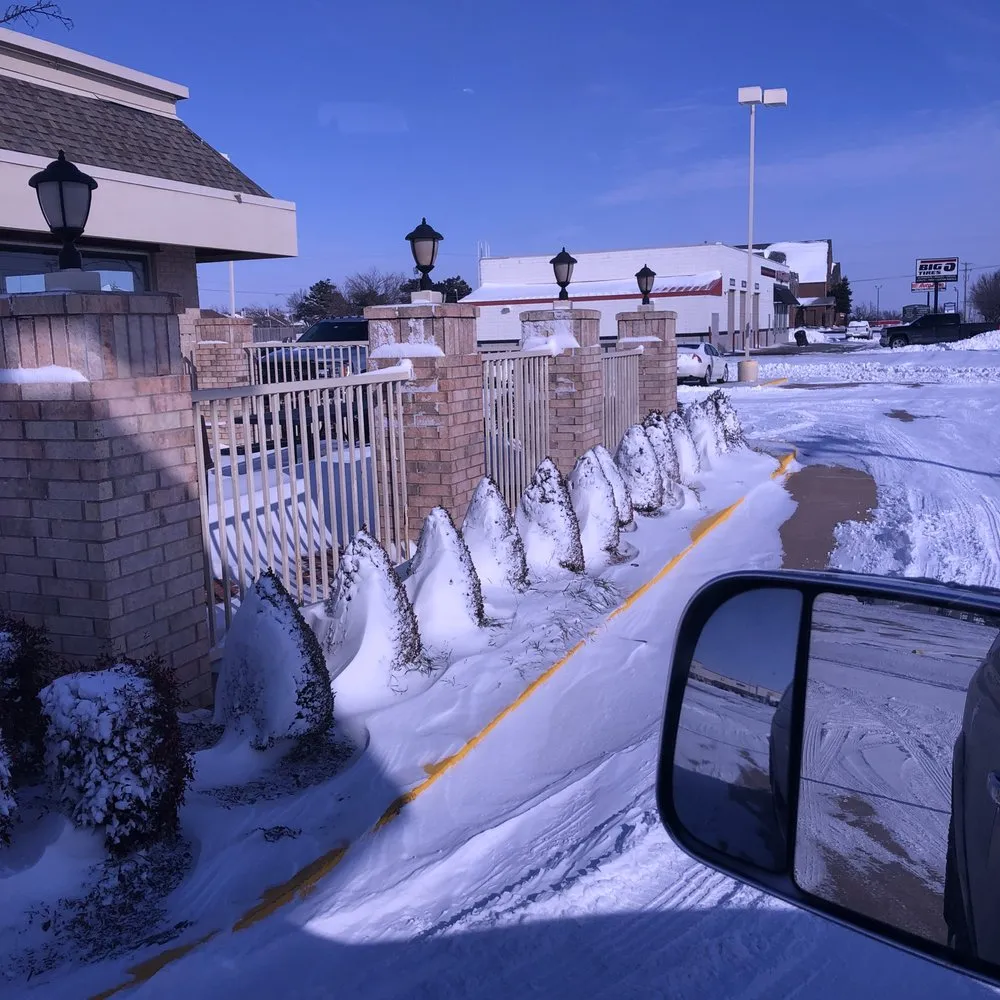 Professional yard cleanup service for beautiful yards in Oklahoma City, OK by Don Willis Landscape Contractors