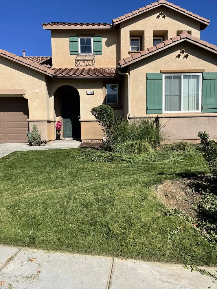 Affordable lawn mowing service in Lake Elsinore, CA - Donal landscape