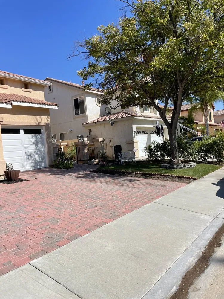 Affordable yard maintenance with custom design across Lake Elsinore, CA - Donal landscape