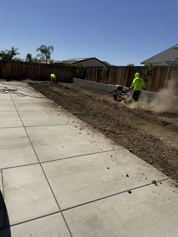 Custom landscape installation experts serving Bakersfield, CA - Donaldo Mejia