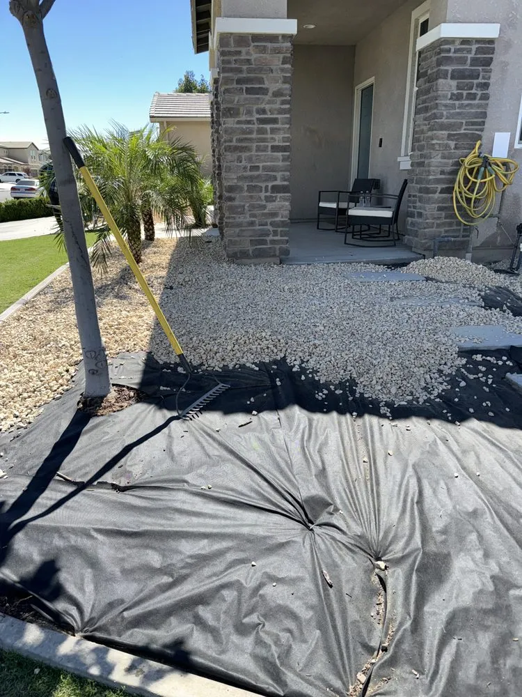 Affordable outdoor landscaping in Bakersfield, CA - Donaldo Mejia