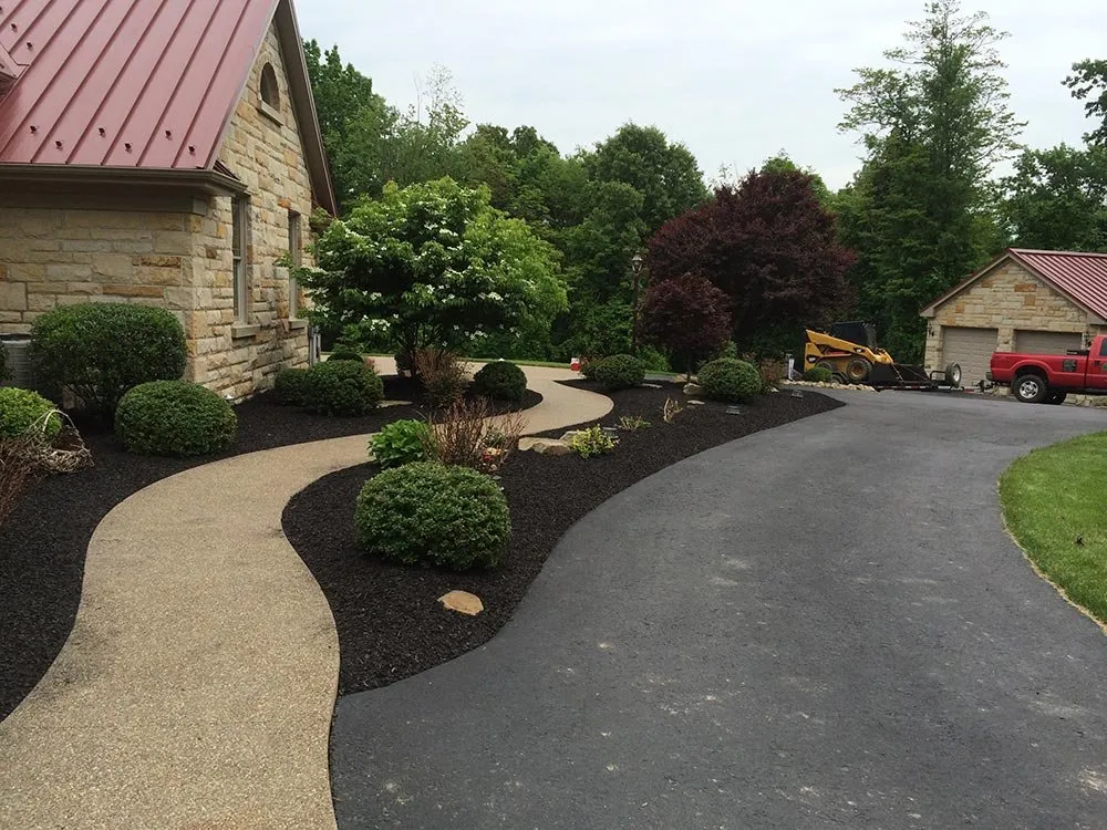 Reliable outdoor landscaping experts serving Finleyville, PA - Donas Outdoor Living