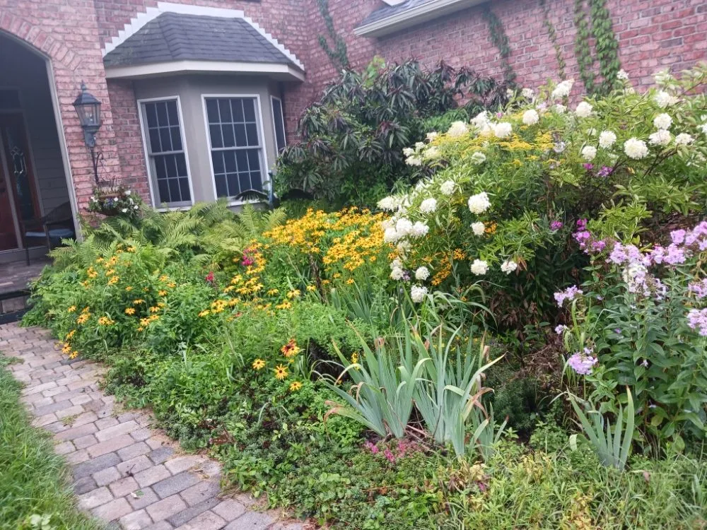 Top-rated lawn mowing service in Battle Creek, MI by Done and Done Lawncare and Home Improvement