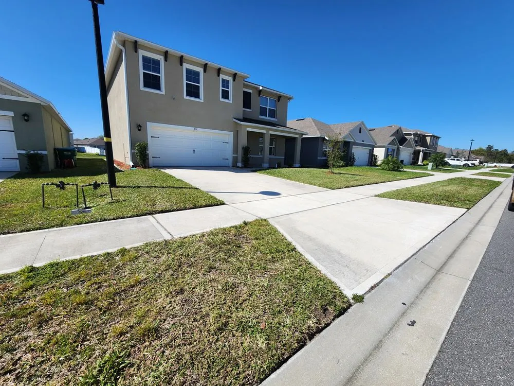 Reliable lawn care service in Deltona, FL by Done By Derek & Beyond