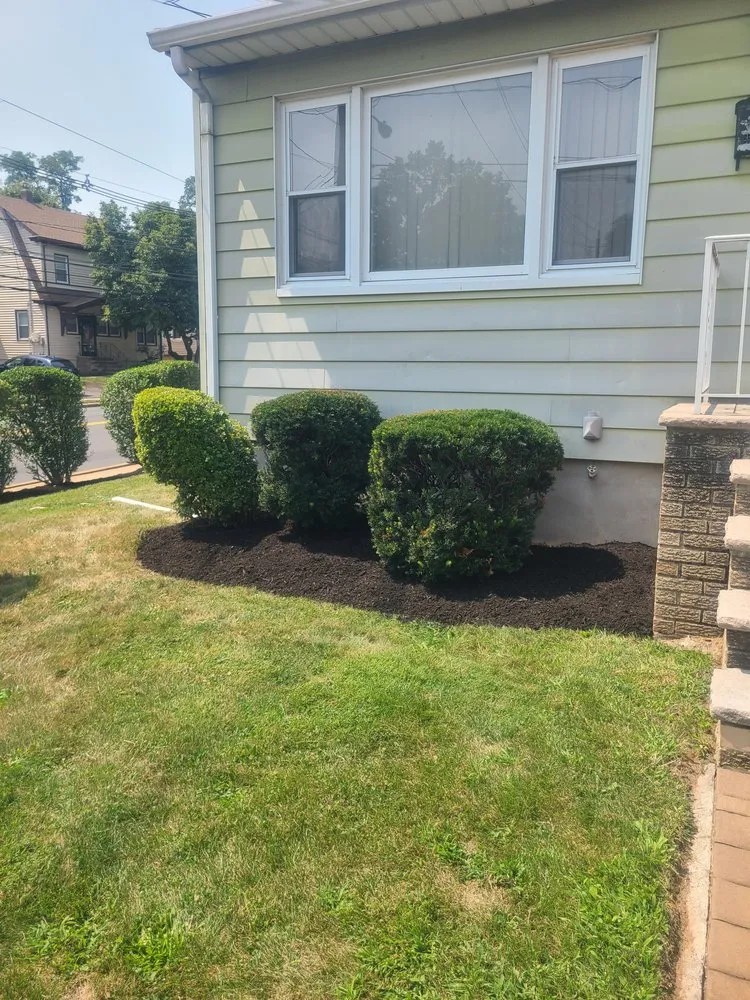 Custom lawn mowing service in Kearny, NJ - Done Deal Landscaping & Design Contractor