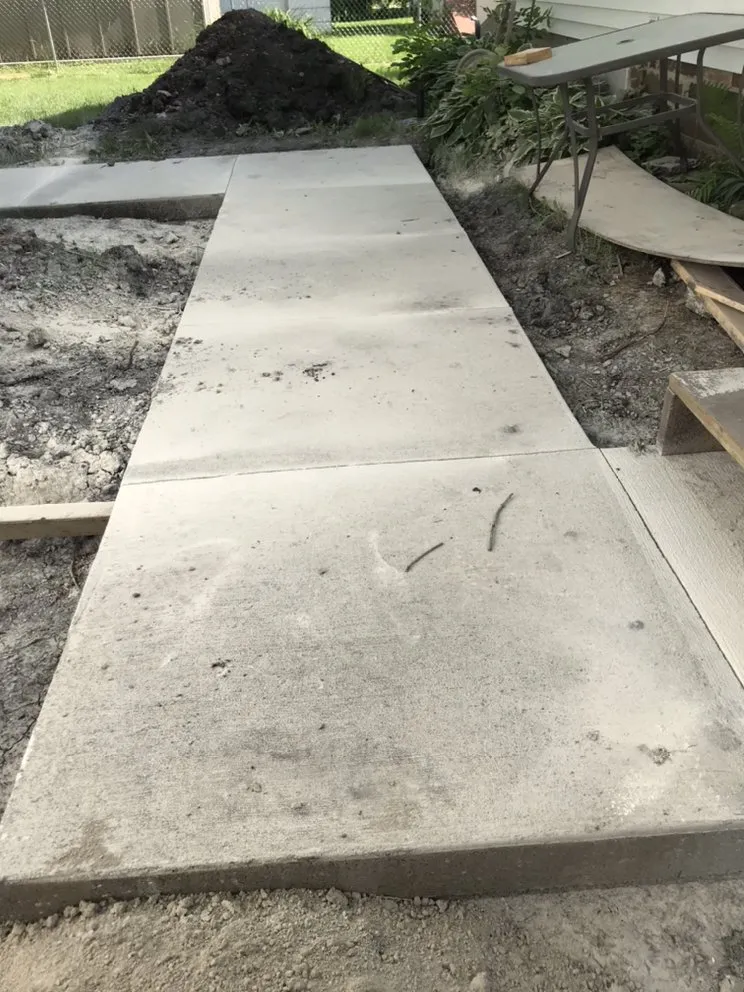 Professional lawn mowing service with custom design in Storm Lake, IA by Done Right Lawn Services