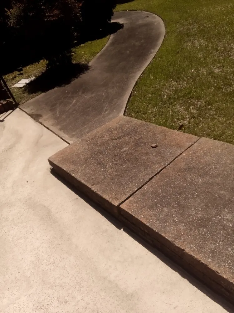 Custom yard maintenance in Graysville, AL by Done Right Lawns