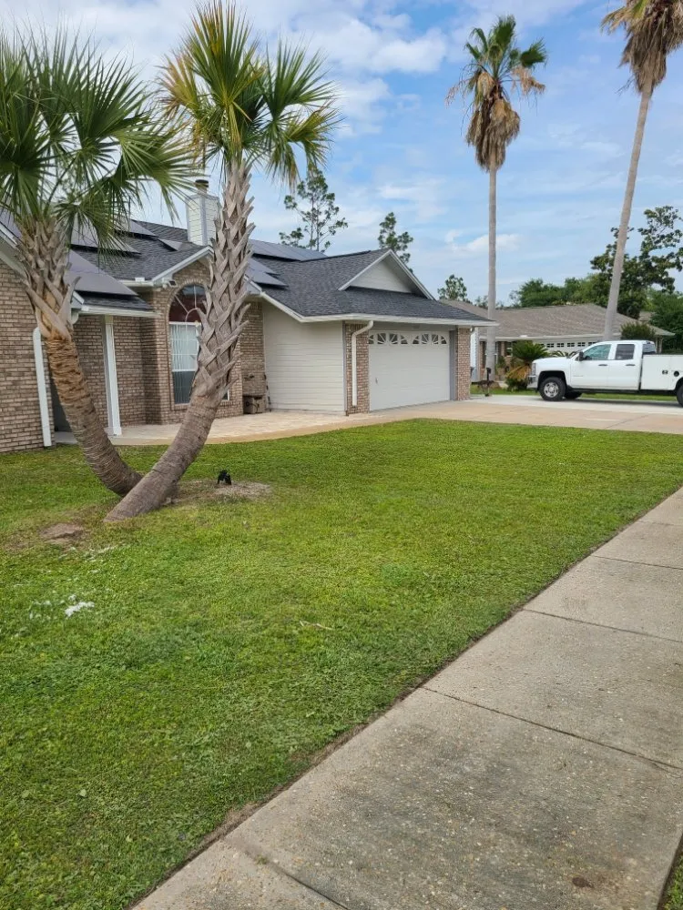 Expert lawn care service in Panama City, FL - Done Rite Lawn Maintenance