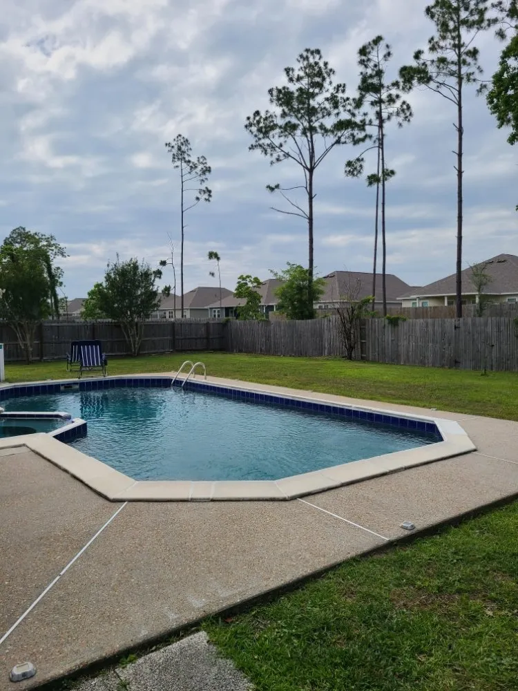 Trusted lawn mowing service for beautiful yards across Panama City, FL - Done Rite Lawn Maintenance