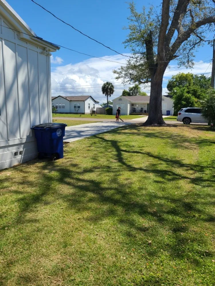 Affordable landscaping services experts serving Panama City, FL - Done Rite Lawn Maintenance