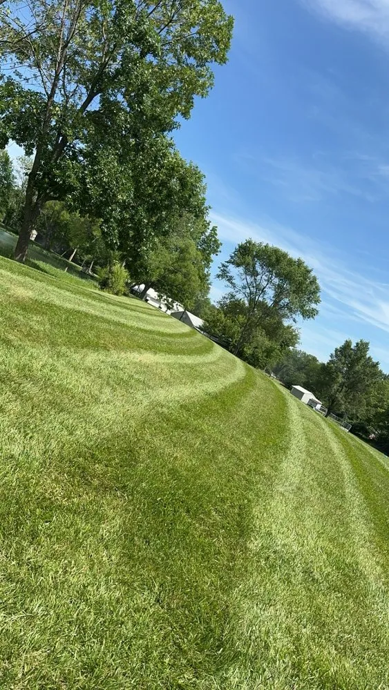 Affordable landscape design experts serving Peculiar, MO - Done Wright