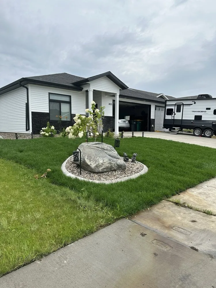 Top-rated outdoor landscaping in Mandan, ND - Donkey Dynamics