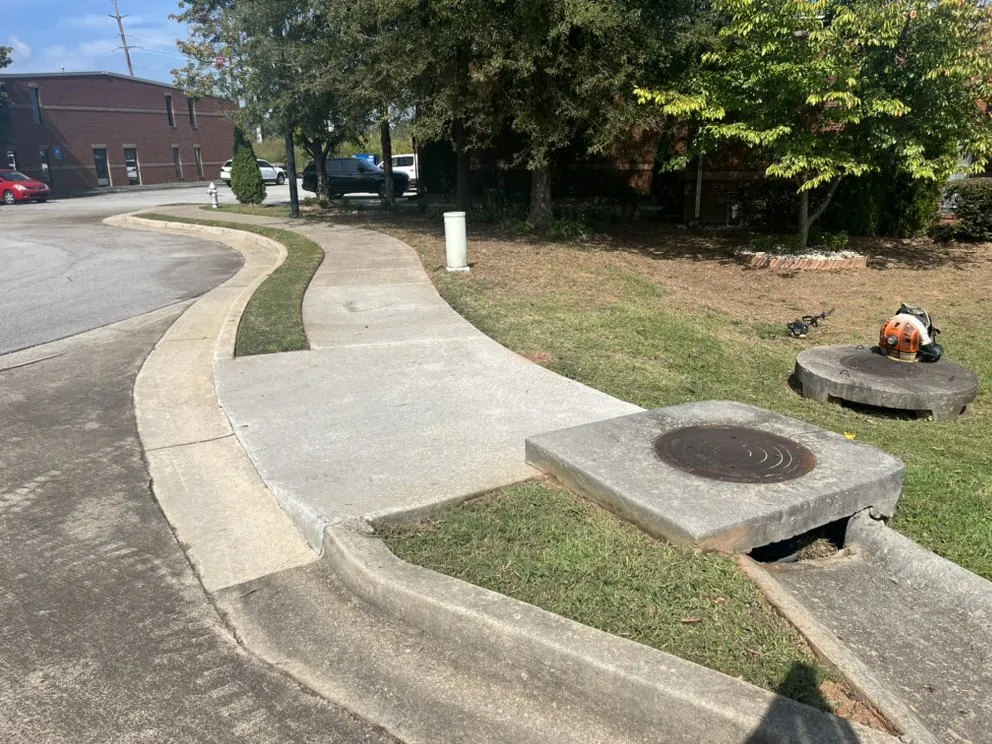 Top-rated lawn mowing service experts serving Lawrenceville, GA - Donkey’s Landscaping