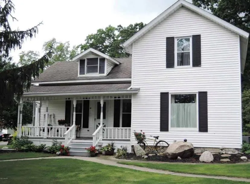 Custom yard maintenance experts serving Richland, MI - Donny's Lawn Care