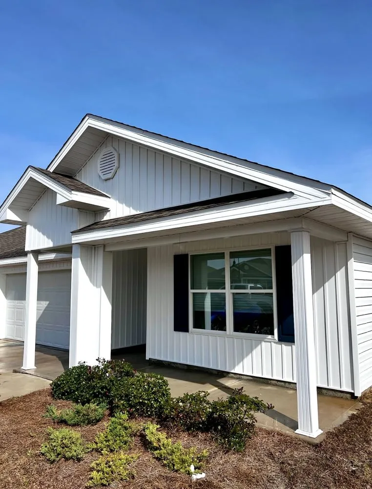 Custom yard cleanup service in Inlet Beach, FL by Donovan's Exterior Services