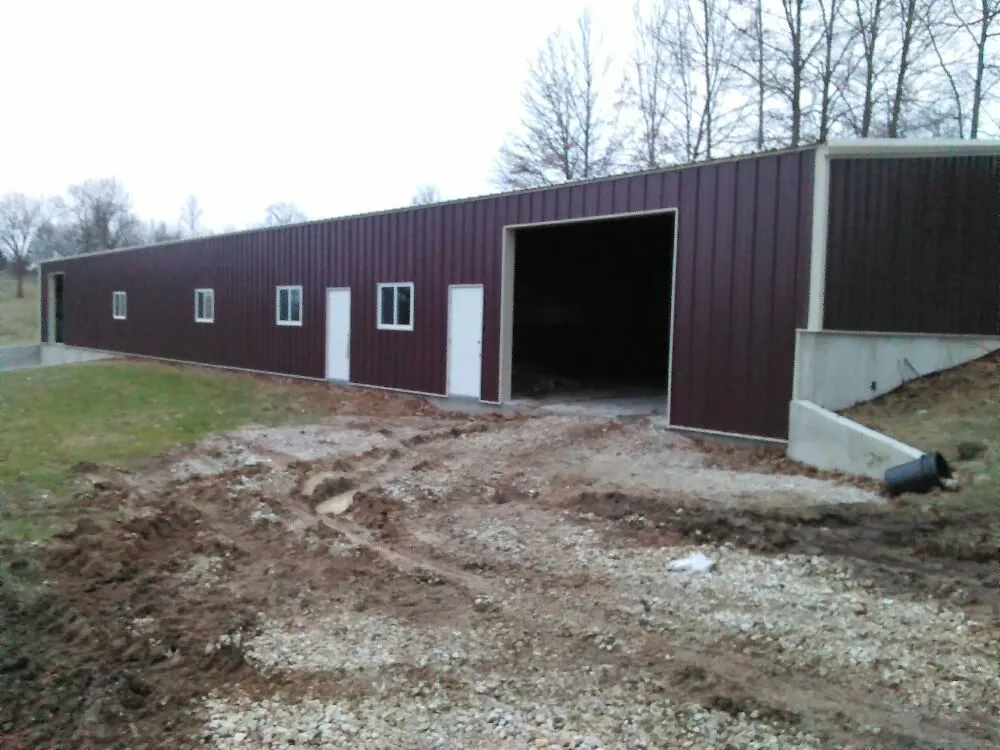 Reliable yard cleanup service for year-round maintenance in Jefferson City, MO by Dons Custom Woodwork